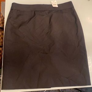 Never worn Jcrew Women’s Black Pencil Skirt